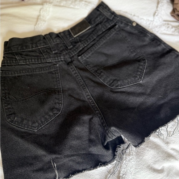 Vintage Lee Black Jean Shorts with Frayed Hem - Picture 3 of 6